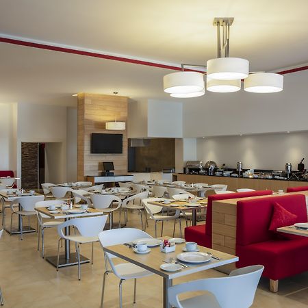 Fiesta Inn Celaya Galerias Extérieur photo