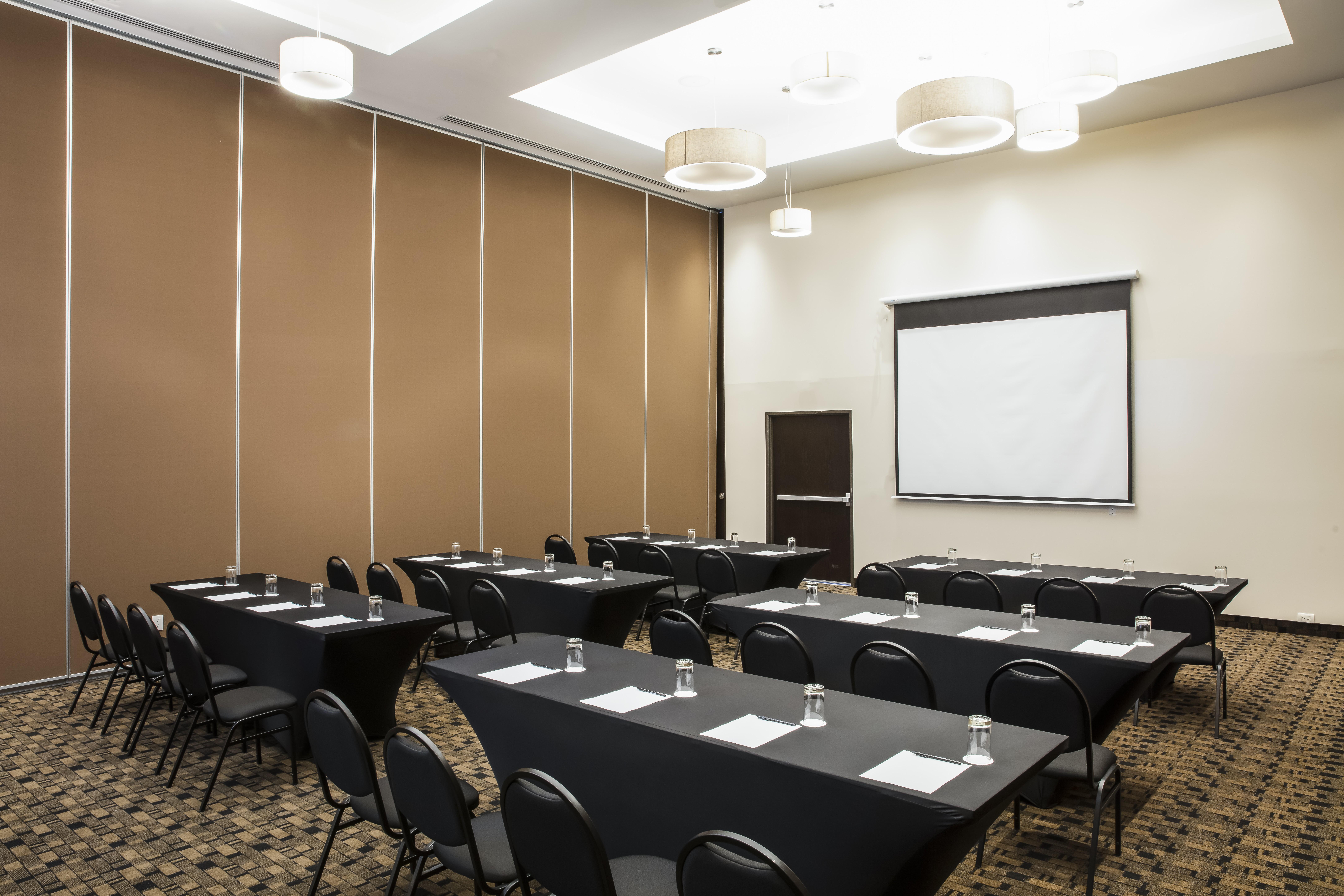 Fiesta Inn Celaya Galerias Extérieur photo
